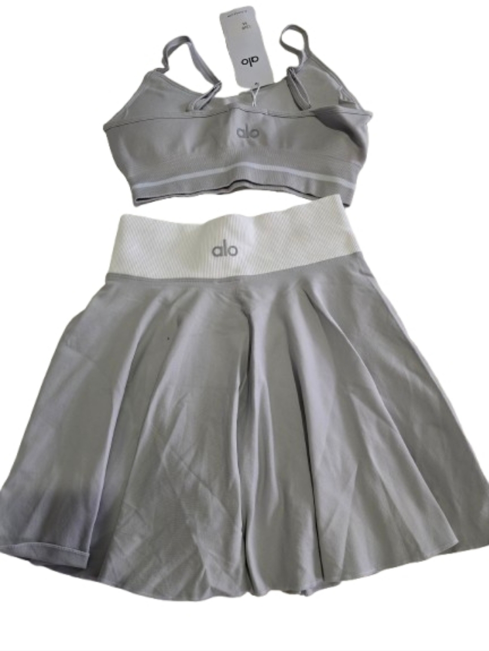 Alo Yoga Women’s 2-Piece Set Grey – Luxury Summer Fit (Sport Bra + Skirt)